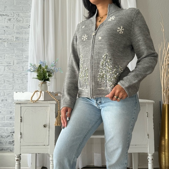 Coldwater Creek Winter Sweater - Picture 3 of 8